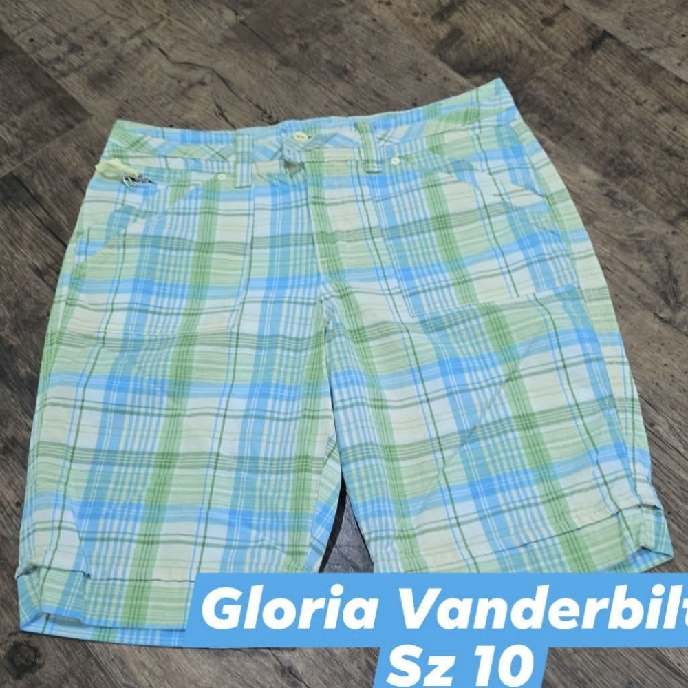 Gloria Vanderbilt Womens shorts sz 10
